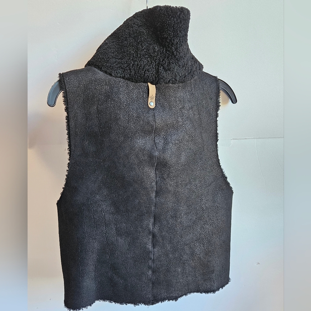 Mackage Vest Lambskin Fur Sheep Skin Dyed Black Shawl Collar Warm Size: X Small - Picture 8 of 17